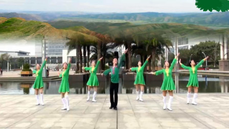 点击观看《廖弟广场舞 梦中的玛纳斯 健身舞教学 正背面示范 动作口令分解 手把手教学》