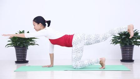 点击观看《糖豆瑜伽课堂 每天5分钟瑜伽脊柱力量练习》