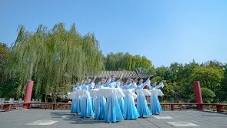 点击观看《中国舞《不染》，这是什么神仙气质》