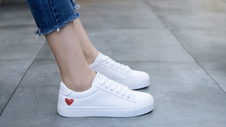 十二星座时尚小白鞋，你想穿哪双？