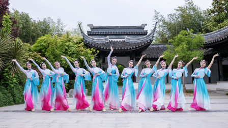 点击观看《中国好学古典舞视频 初见一学就会的舞蹈》
