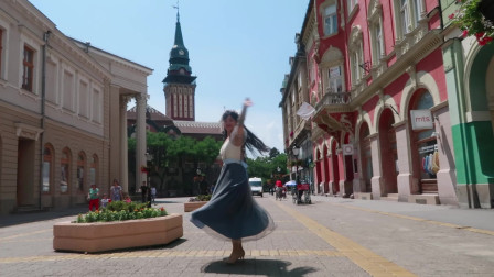 点击观看《0基础好学广场舞微小微夏日牧歌 塞尔维亚旅游跳舞》