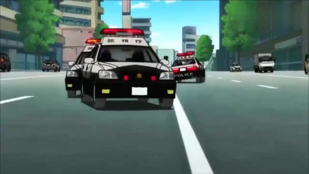 名侦探柯南：日常被秀的日本警察，这么多人抓不到一个人。还是柯南反应机智啊！
