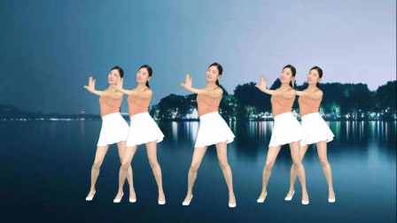 点击观看《简单步子舞视频 新生代64步广场舞望爱却步》