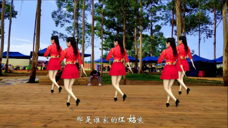 点击观看《钦钦广场舞视频《那是谁家的红姑娘》适合中老年人跳舞》