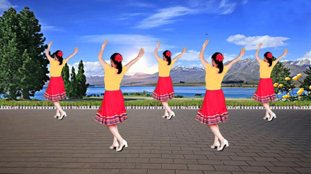 点击观看《轻松学会广场舞蹈视频《歌在飞》益馨舞蹈简单欢快》