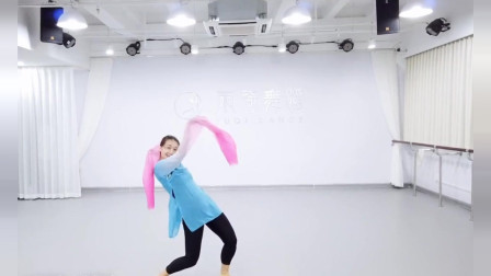点击观看《练习室古典舞蹈视频《书简》》