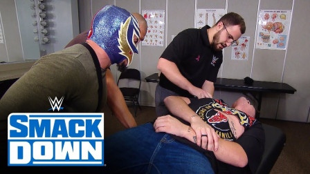 WWE SmackDown 2019短视频 【SD 10/25】猛兽砸烂医务室 F5雷尔和凯恩