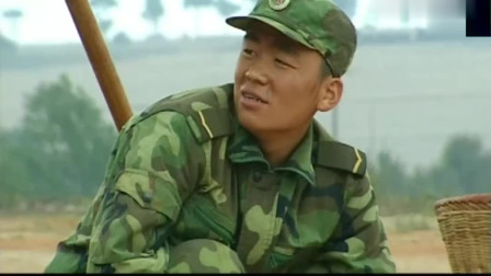 笨兵不被老兵影响，一个人去修路，结果把老兵憋坏了！