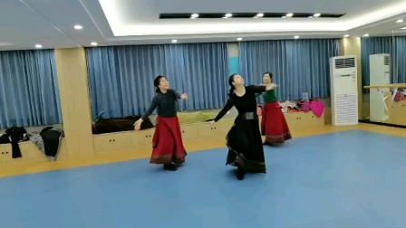 学跳西藏舞《心愿》普陀区老年大学～舞媚老师