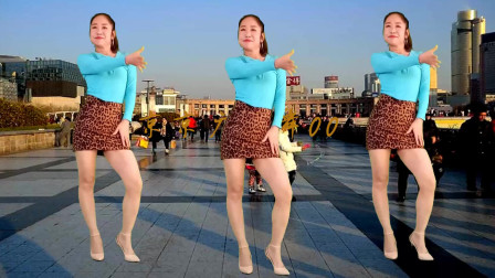 点击观看《最新流行舞《情花几时开》京京广场舞》