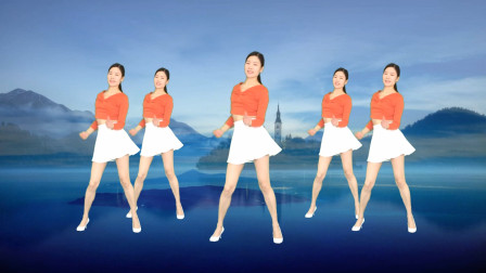 点击观看《最新网络流行16步《站在草原望北京》艾And幼广场舞》