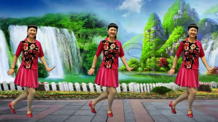 点击观看《武丽萍广场舞《一首想家的歌》32步在家跳强身健体》