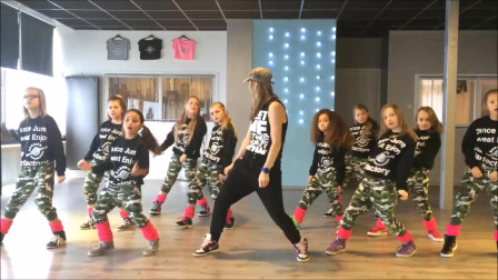 简单儿童舞蹈教学 Uptown Funk口令分解镜面教程