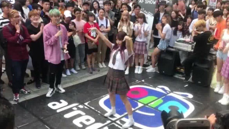 日本女星在韩国街头跳舞，引超多人围观