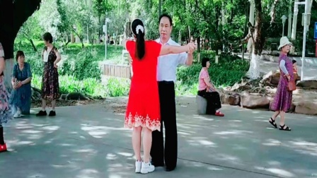红舞狂广场舞双人舞快三《春天的芭蕾 》(2021年5月16日)