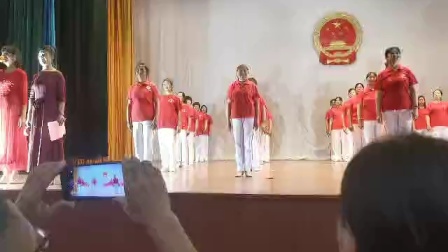 庆祝中国共产党成立一百周年（上冈舒馨广场舞健身队和其它团队代表一起演示没有共产党就没有新中国）