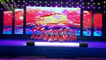 东方之星广场舞队《唱支山歌给党听》，获东方市庆党建1OO周年广场舞比赛二等奖。