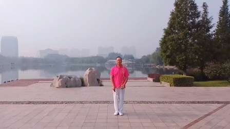 邯郸市龙湖公园练习柔力球美丽中国