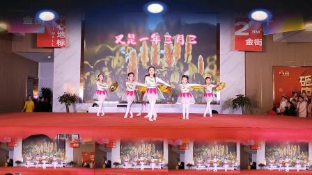 阿真广场舞 第六季 儿童舞蹈《我家住在桃花山》小朋友跳的太棒了