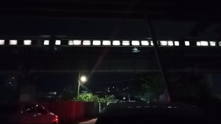 DF11G 0101和DF11G 0199牵引Z501次列车快速通过西江大桥-5