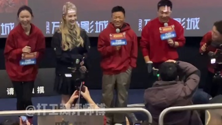 戴墨导演也是士兵突击的粉丝 给宝强都说害羞了哈哈哈哈