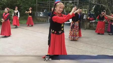 新疆歌曲联唱：《新疆姑娘》欢快的舞蹈、快乐的传递（赠：南昌人民公园晨练新疆舞圈朋友）