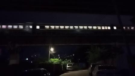 DF11G 0171和DF11G 0199牵引Z501次列车快速通过西江大桥-3