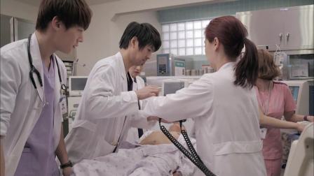 【急诊男女】22：吴昌敏急救病人，看哭旁边的同事