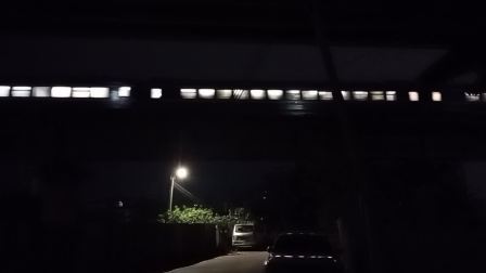 DF11G 0169和DF11G 0159牵引Z112次列车快速通过西江大桥-3