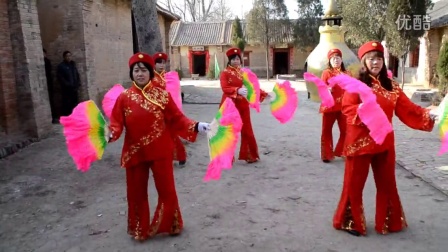 汝州市骑岭乡有年寺文艺队扇舞《拜新年》
