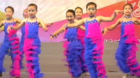 爱心传递志愿同行义演之一开场舞蹈《中国龙》表演者 绥滨东方舞校