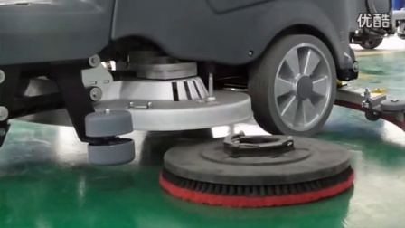 洗地机视频广西洁驰X7驾驶式全自动洗地机操作视频