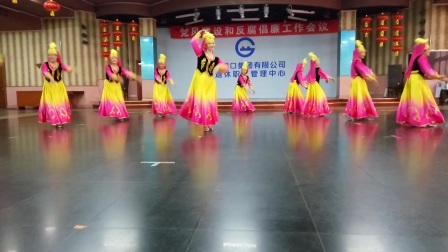 秦皇岛海韵舞蹈队～新疆舞欢乐的跳吧