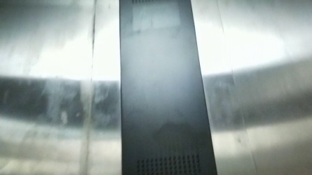 二号线娄山关路站電梯(B2F---->B1F)