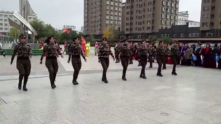 赵燕水兵舞参加原平“老年节”文艺汇演军模表演《红色娘子军》
