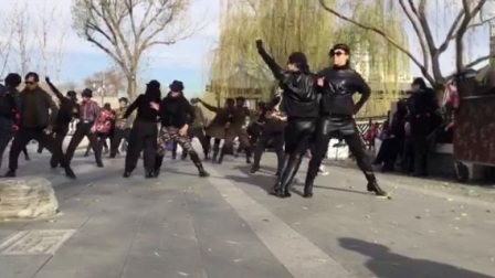 北京金中都学员扁哥梁子跳新舞《冬冬水兵舞第八套》