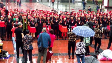 2018.3.31.重庆水兵舞总团在人民大礼堂齐唱 《国际歌》《 没有共产党就没有新中国》