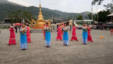 傣族舞蹈《泼水欢歌》-腾冲