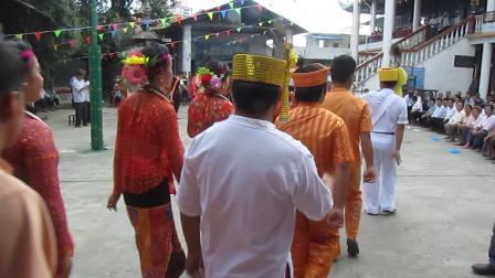 嘎秧舞 2013年 德宏傣族传统节日 摆出洼干朵