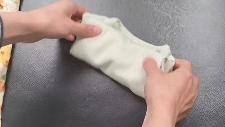 纸尿裤包装机 卫生巾包装设备 半自动卫生巾套袋机