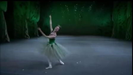 芭蕾舞《珠宝 Balanchine 祖母绿-红宝石-钻石女变奏》马林斯基剧院