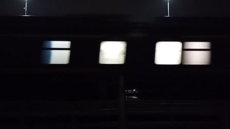 DF11G 0170和DF11G 0149牵引Z502次列车快速通过西江大桥-3