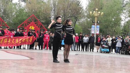 2019.4.24天津西沽公园，果果不不三步踩表演视频