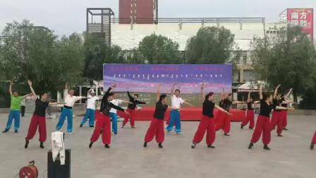 内蒙古赤峰市翁牛特旗勃盛和舞蹈队天上的纳木错