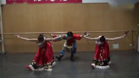 点击观看《走出大山 中老年健身舞藏族舞 第一段》