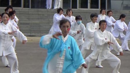 拜泉县太极拳协会庆祝建党百年广场演出《八法五步集体表演》