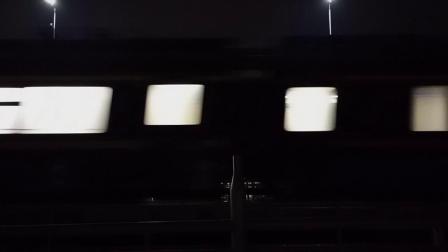 DF11G 0186和DF11G 0158牵引Z502次列车快速通过西江大桥-3
