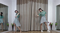 点击观看《0基础学舞蹈 小君广场舞对你爱爱爱不完舞蹈视频》