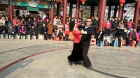 精典慢四舞
舞林大师代老师和舞友老师表演
天津水上公园
VID_20180221_10